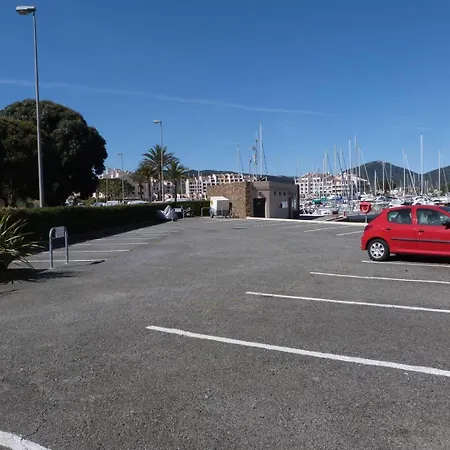 Marcogvoile - Golfe De Saint-tropez - Agreable T2 Avec Vue Sur La Marina Apartment Cogolin